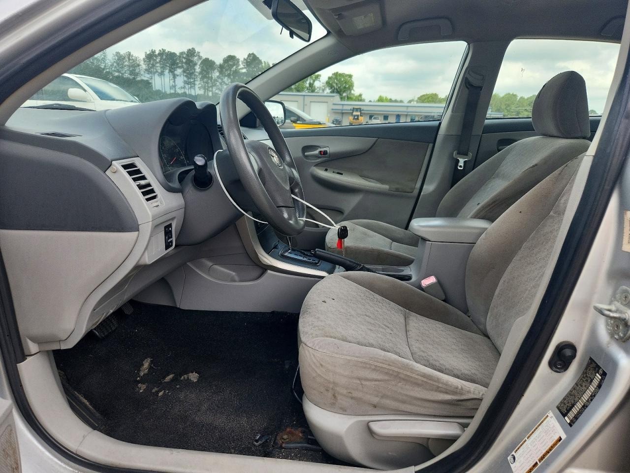 2009 TOYOTA COROLLA LE photo 19