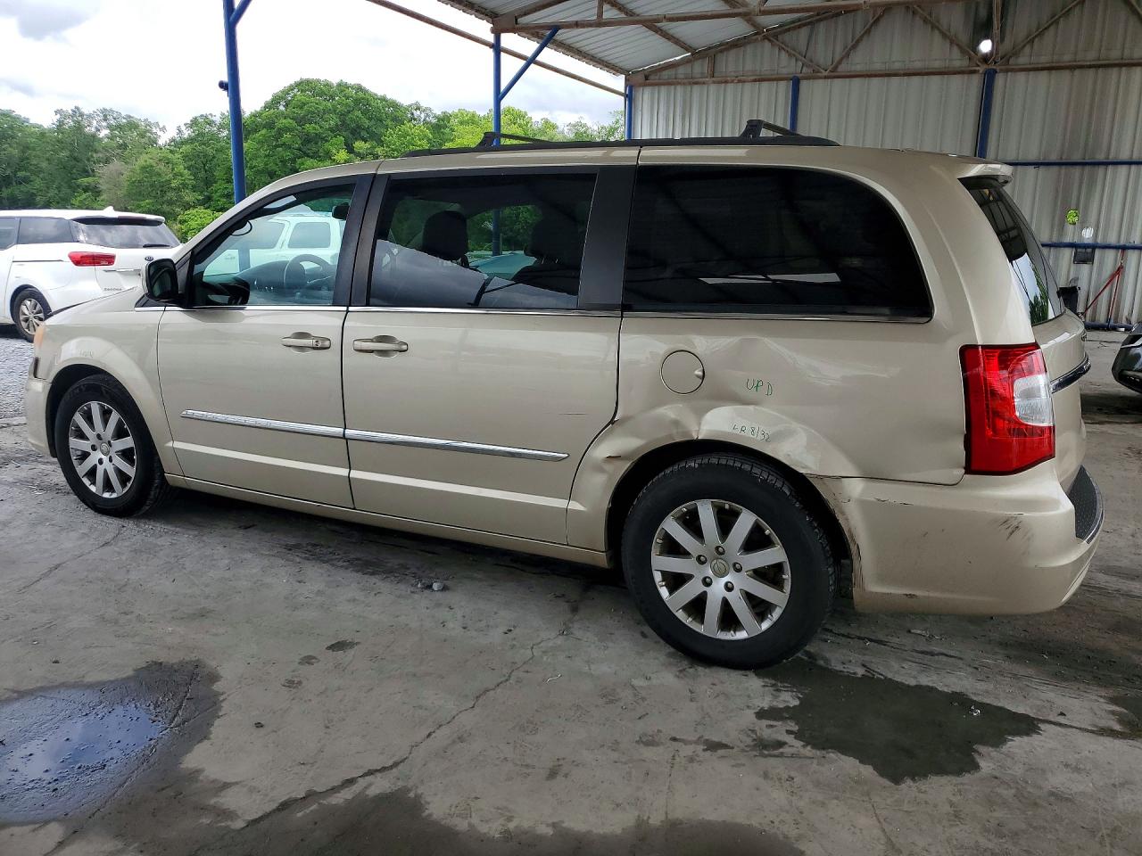 2013 CHRYSLER TOWN & COUNTRY TOURING photo 3