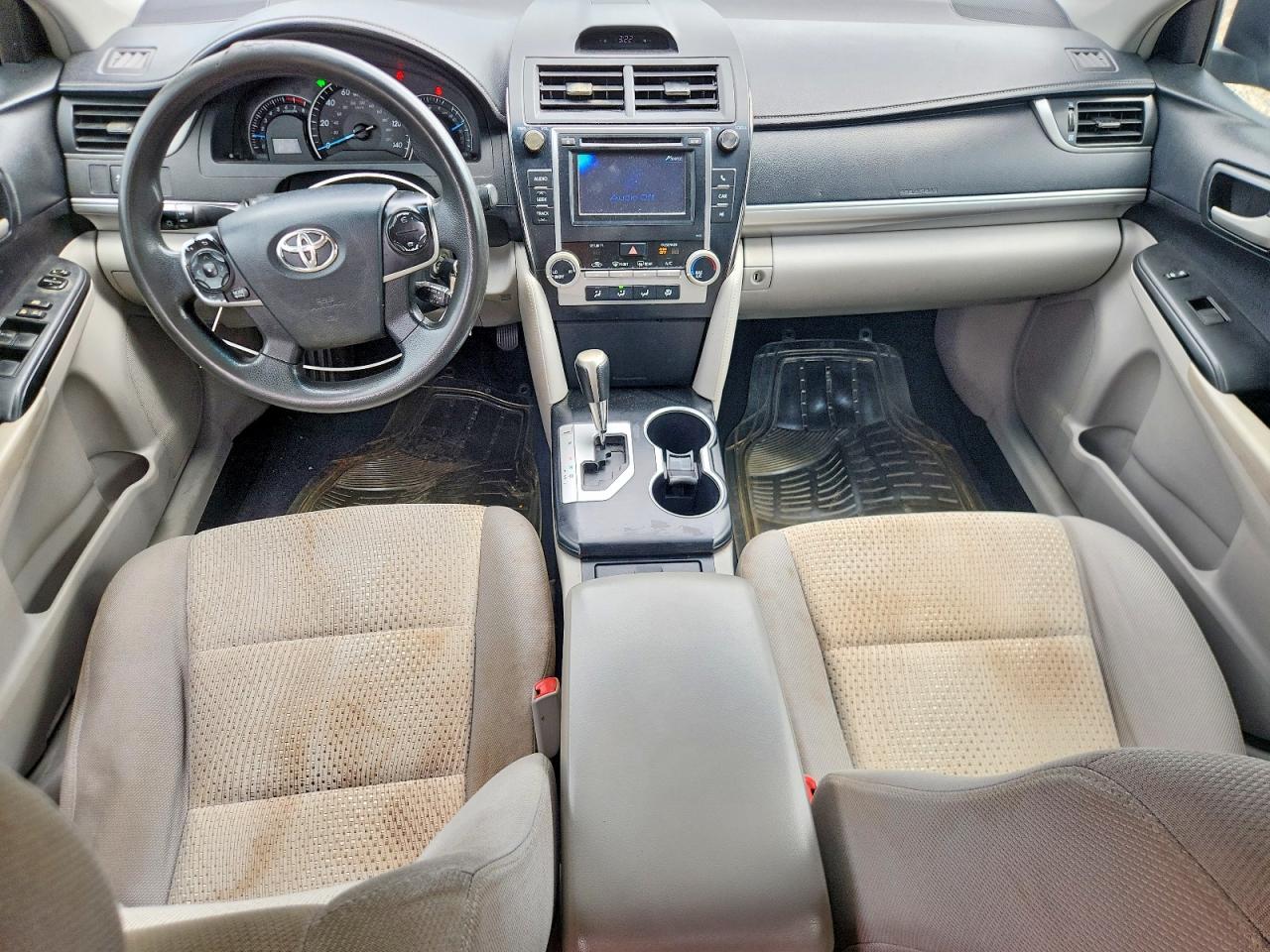 2013 TOYOTA CAMRY LE photo 8