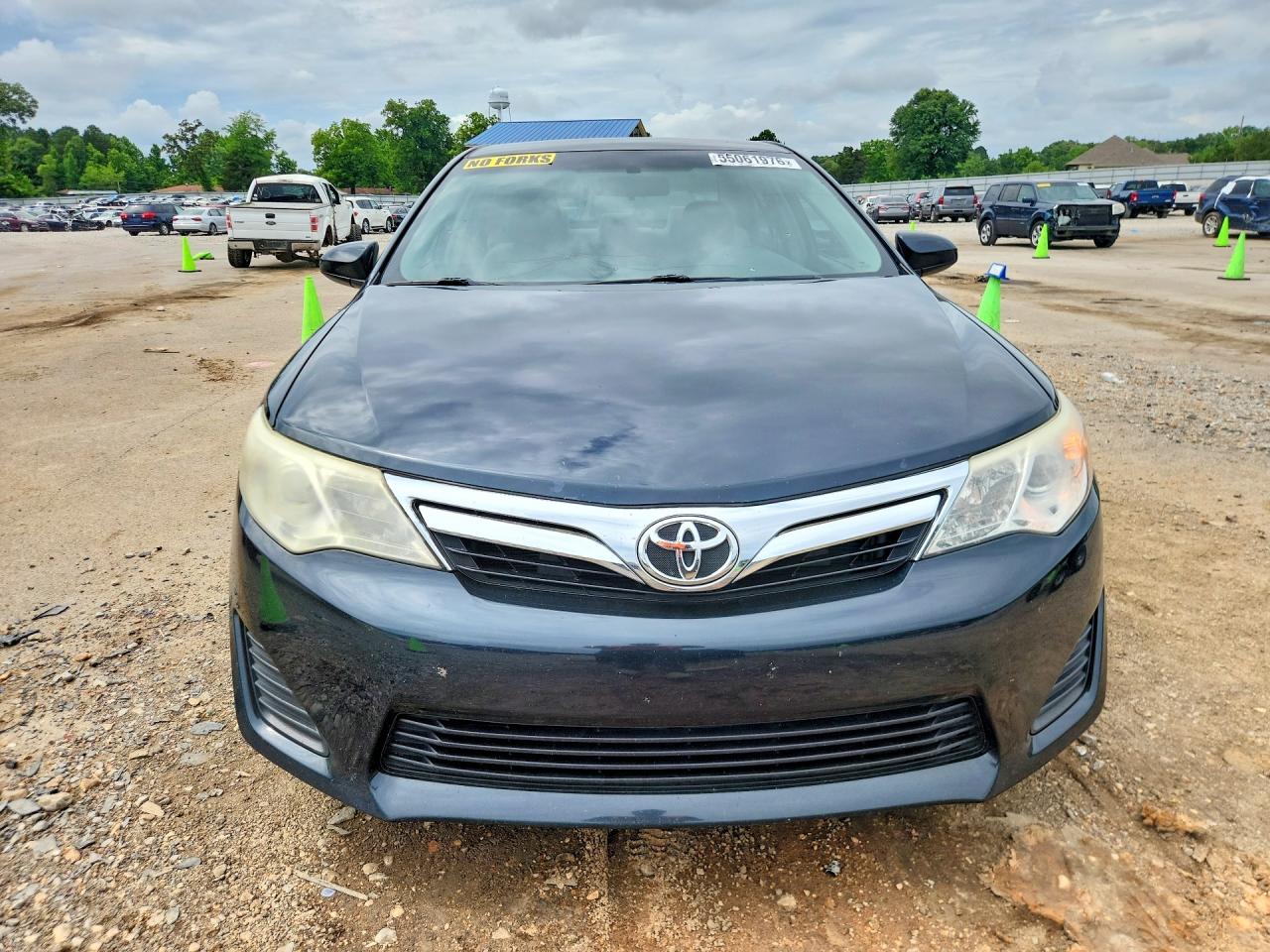 2013 TOYOTA CAMRY LE photo 5