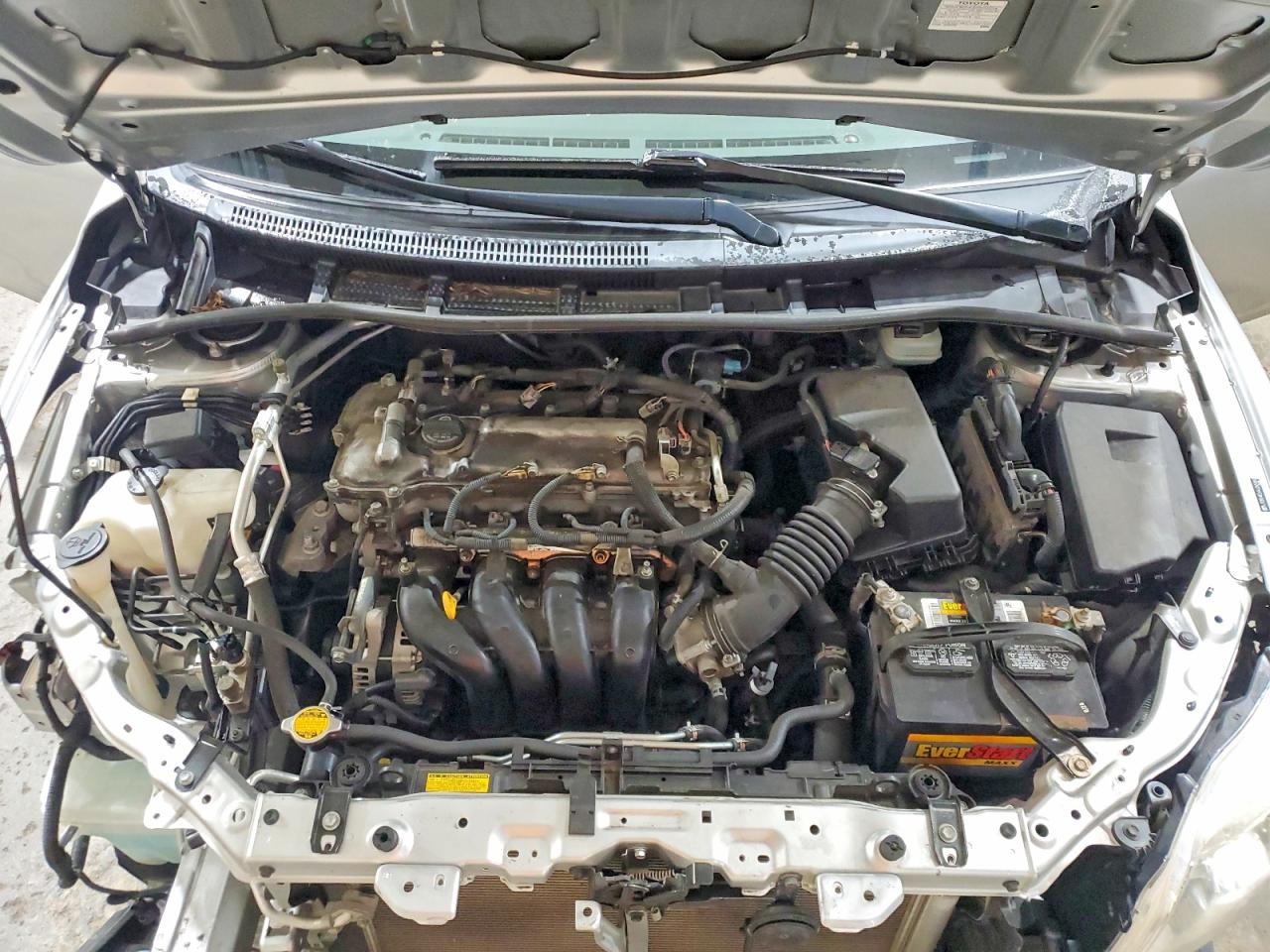 2010 TOYOTA COROLLA LE photo 21