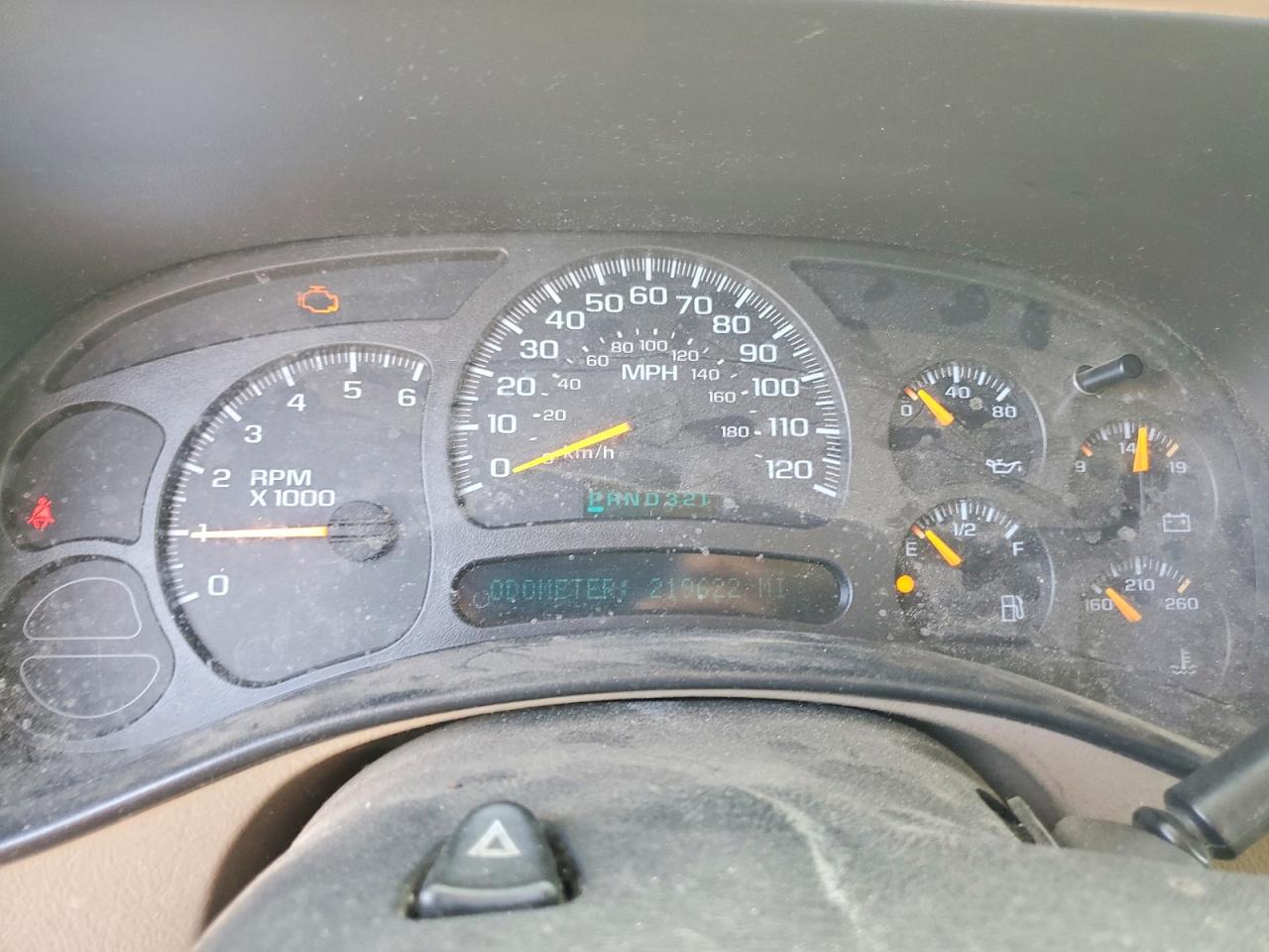 2004 CHEVROLET SUBURBAN C1500 photo 17