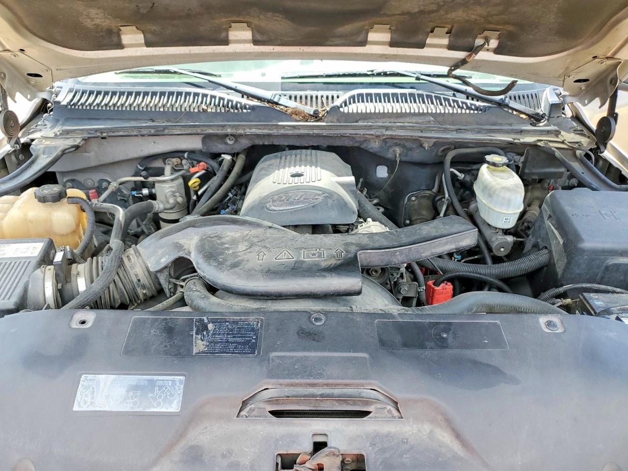 2004 CHEVROLET SUBURBAN C1500 photo 21
