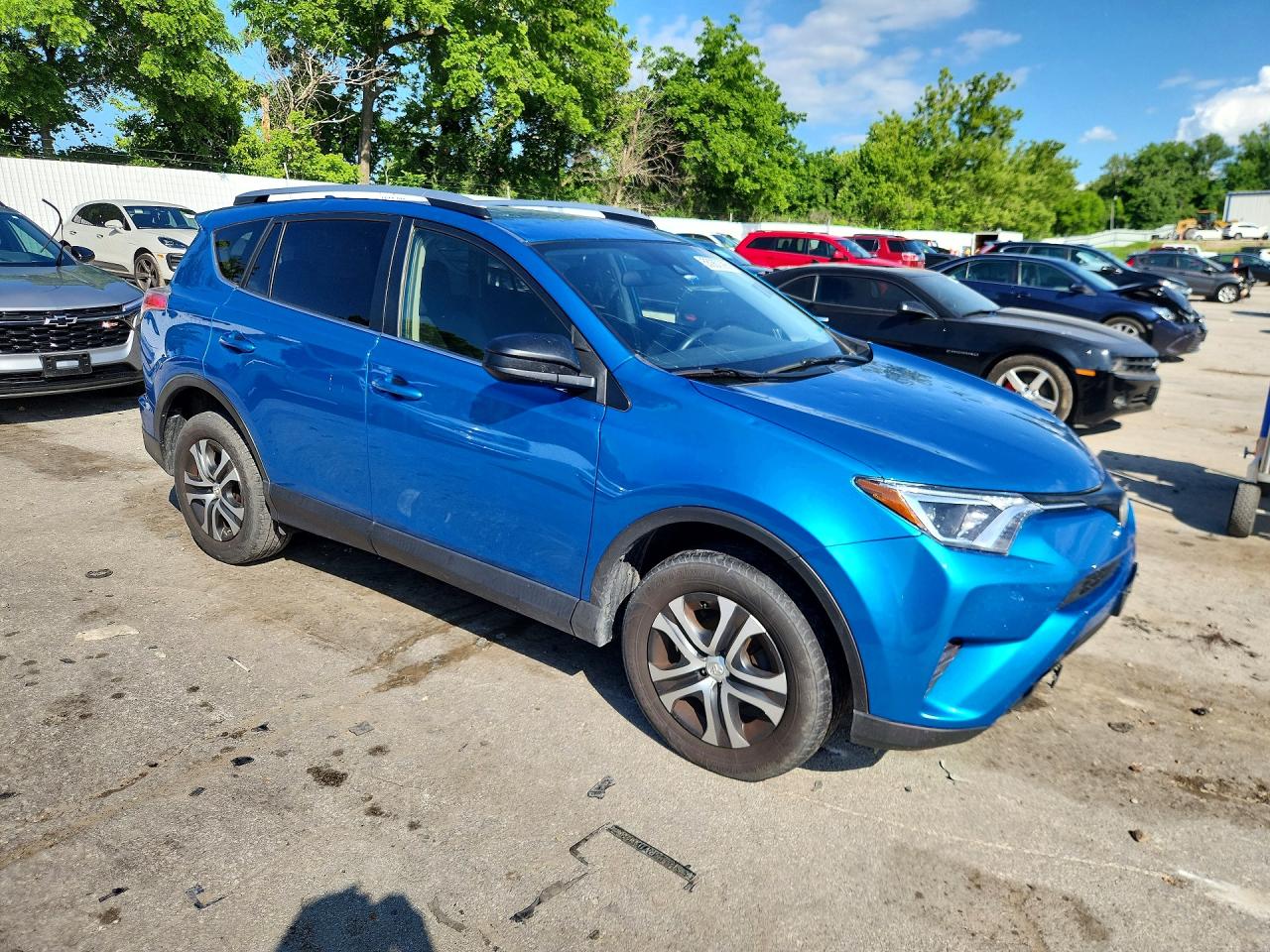 2017 TOYOTA RAV4 LE photo 10