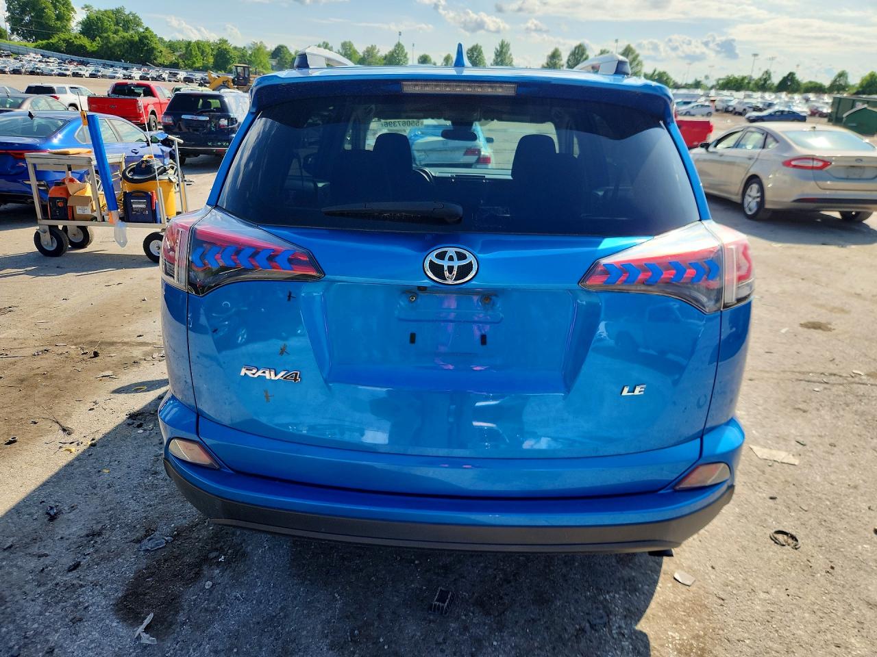 2017 TOYOTA RAV4 LE photo 16