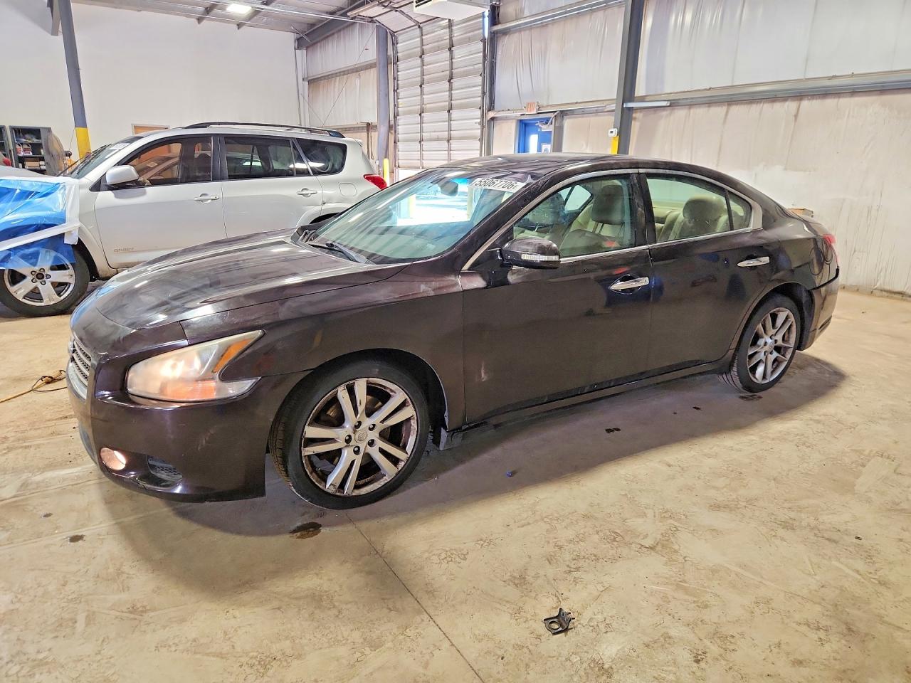 2011 NISSAN MAXIMA