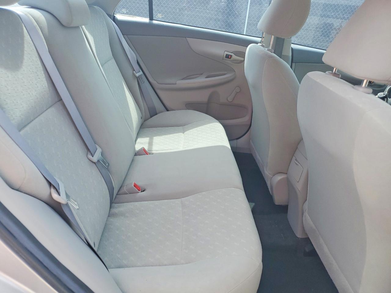 2010 TOYOTA COROLLA BASE photo 10