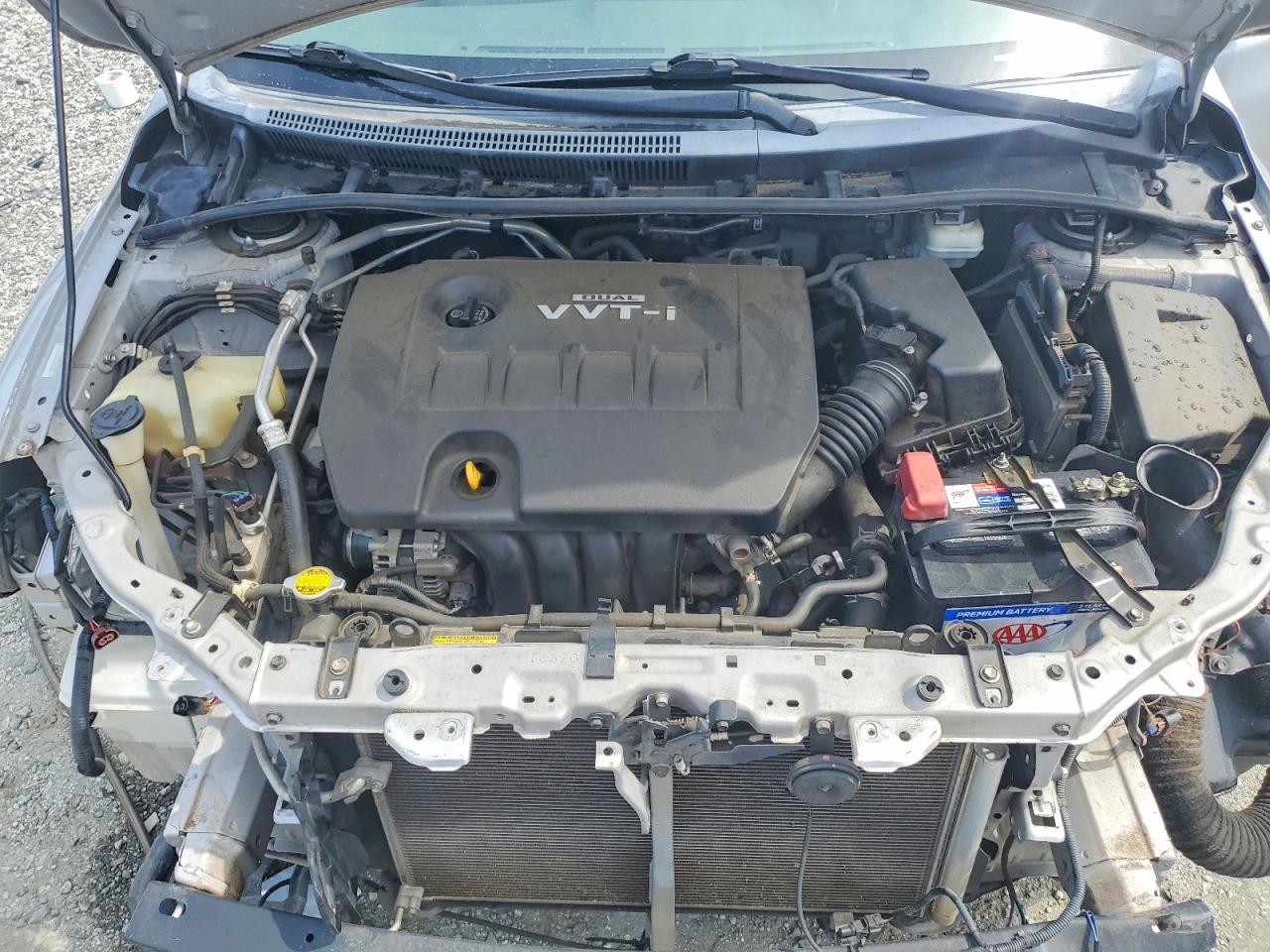 2010 TOYOTA COROLLA BASE photo 11