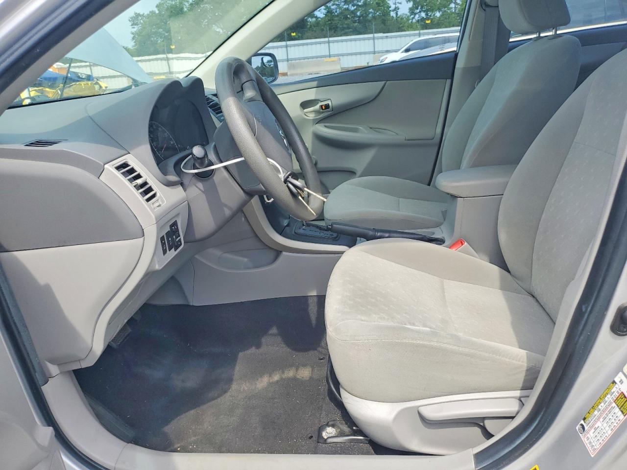 2010 TOYOTA COROLLA BASE photo 7