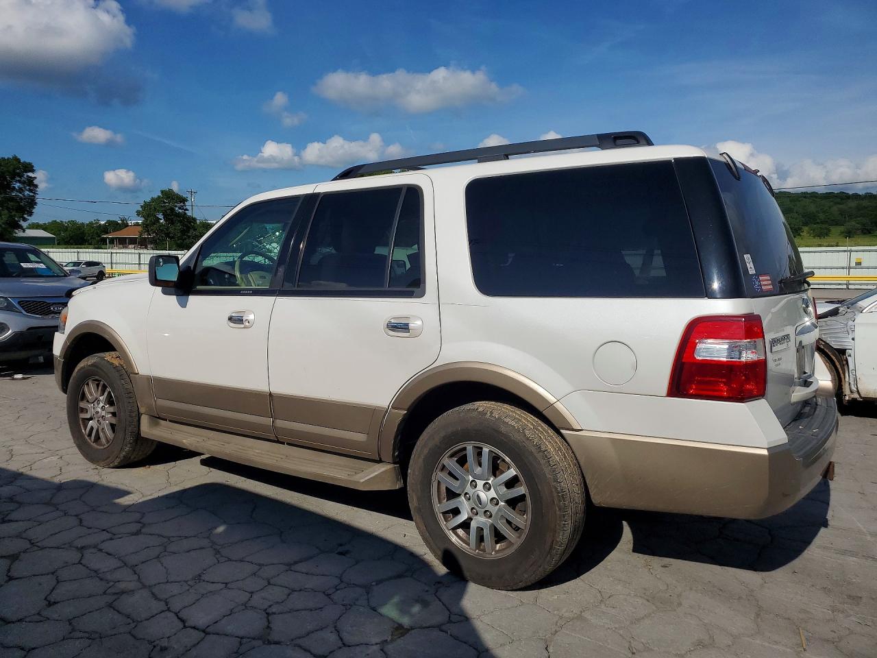 2013 FORD EXPEDITION XLT photo 3