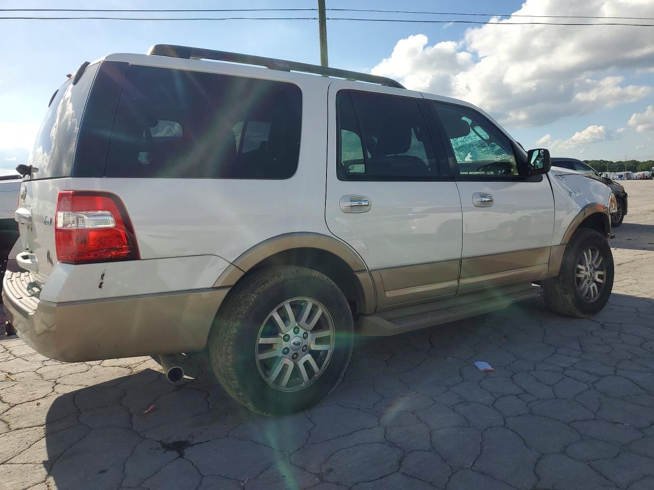 2013 FORD EXPEDITION XLT photo 5