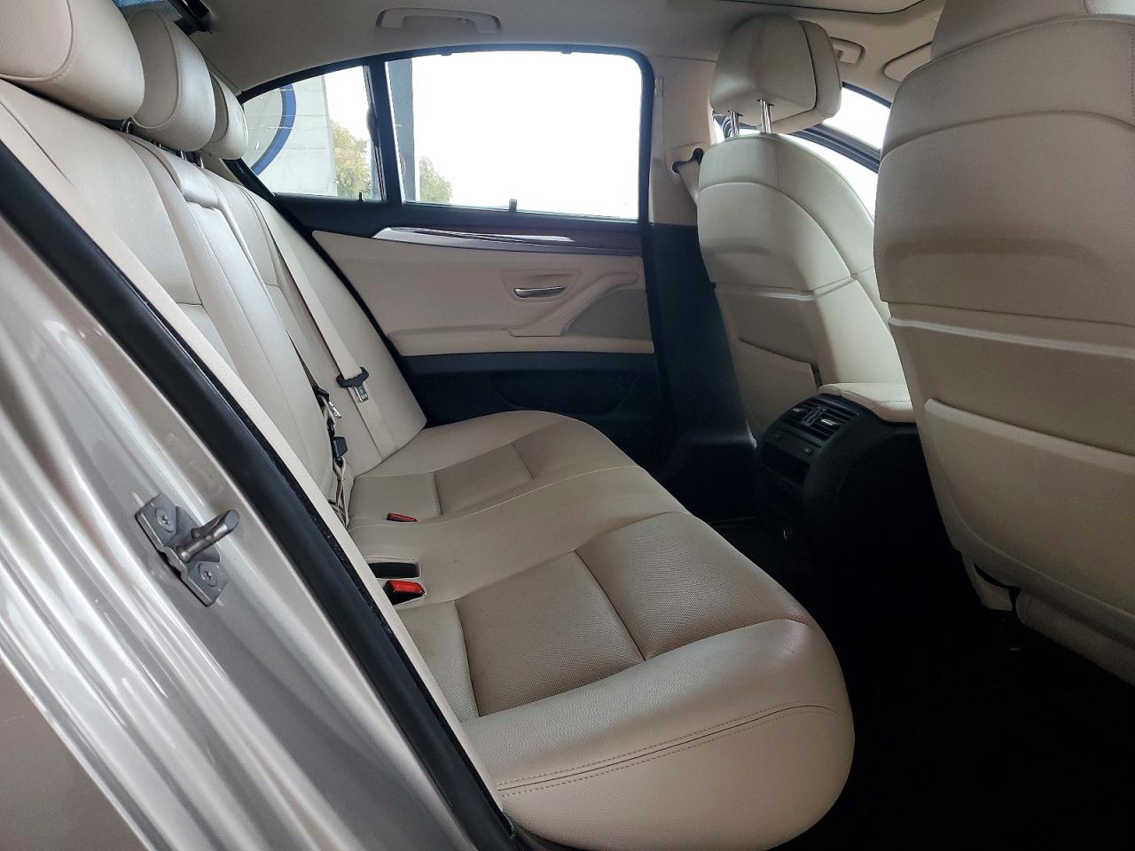 2011 BMW 535 XI photo 10