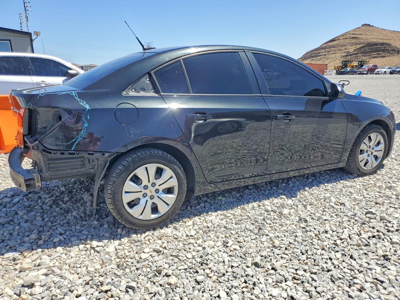 2014 CHEVROLET CRUZE LS photo 5