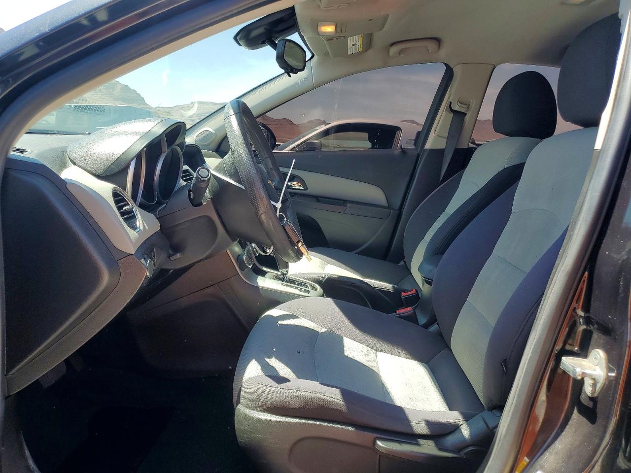 2014 CHEVROLET CRUZE LS photo 13