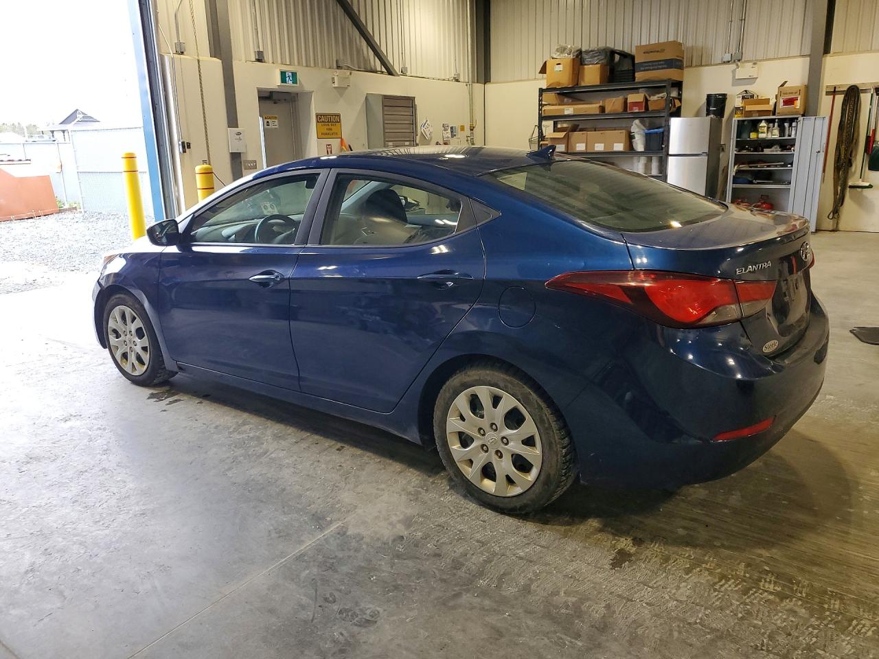 2015 HYUNDAI ELANTRA SE photo 4