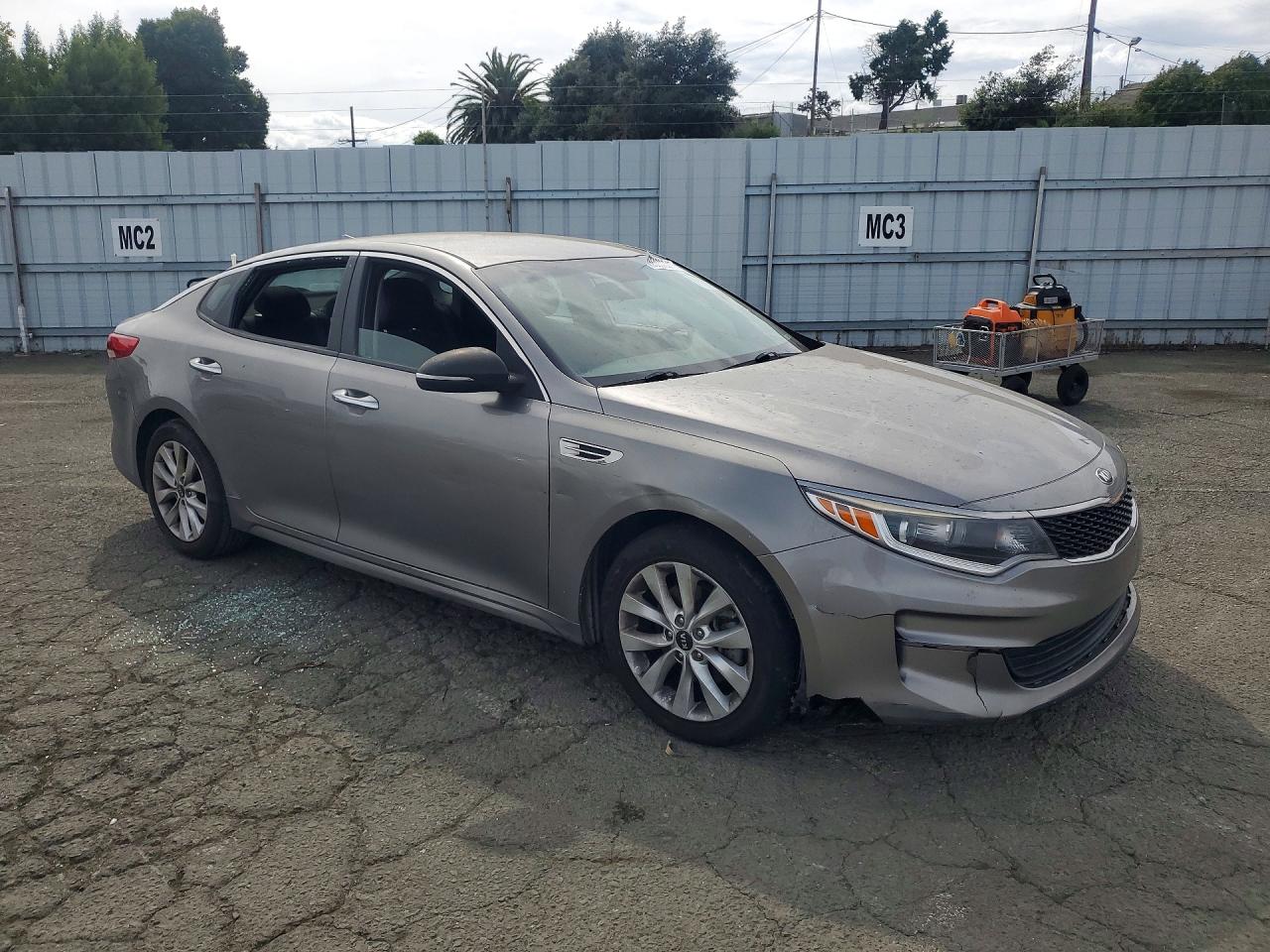 2017 KIA OPTIMA LX photo 10