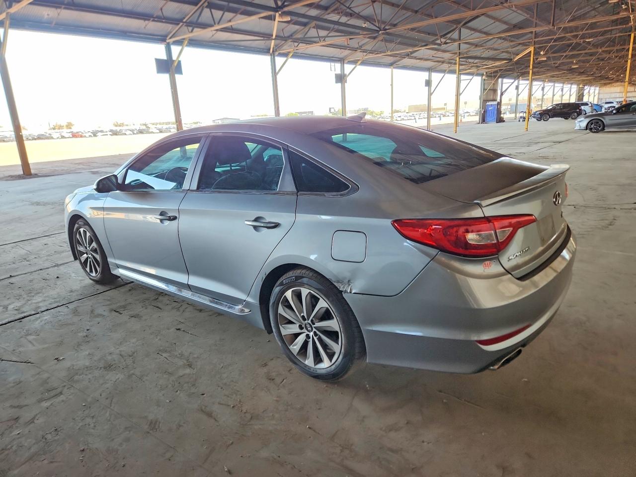 2015 HYUNDAI SONATA SPORT photo 4