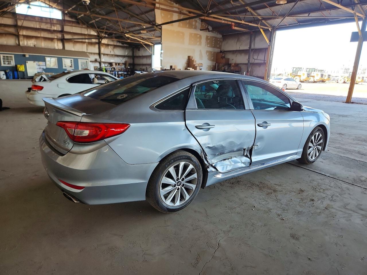 2015 HYUNDAI SONATA SPORT photo 7