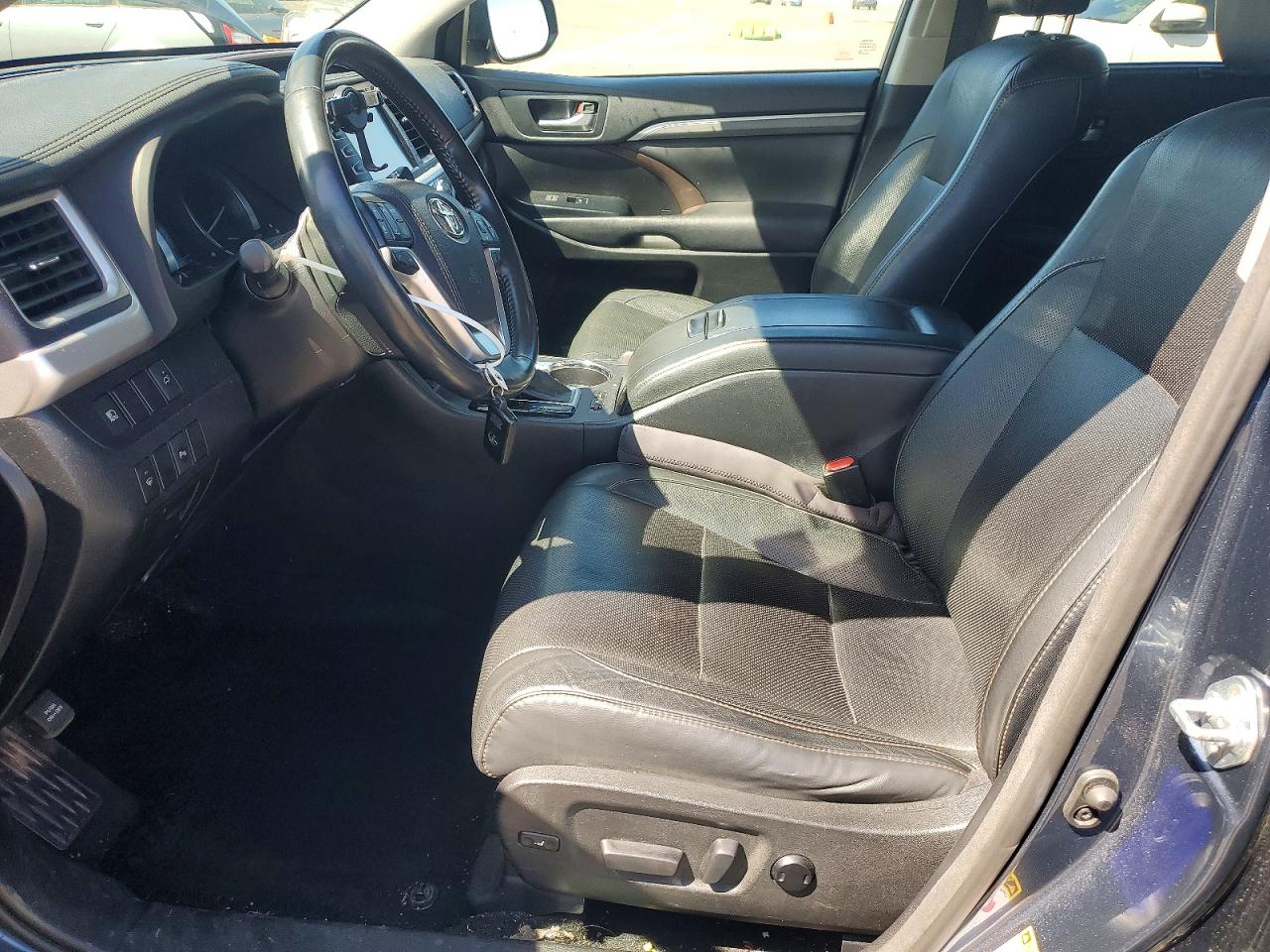 2017 TOYOTA HIGHLANDER HYBRID LIMITED photo 13