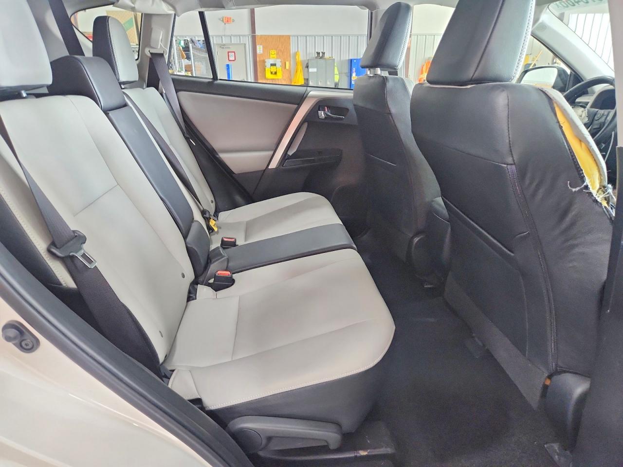 2018 TOYOTA RAV4 LIMITED photo 10