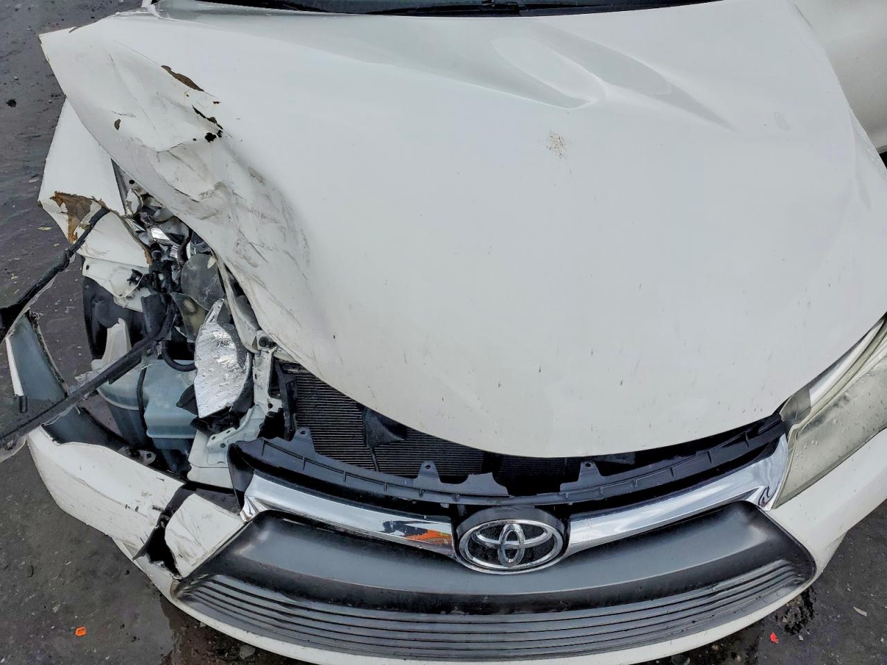 2017 TOYOTA CAMRY LE photo 11
