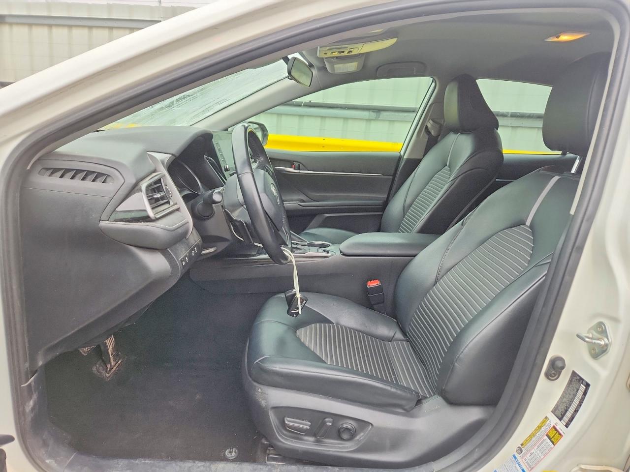 2021 TOYOTA CAMRY SE NIGHTSHADE photo 13