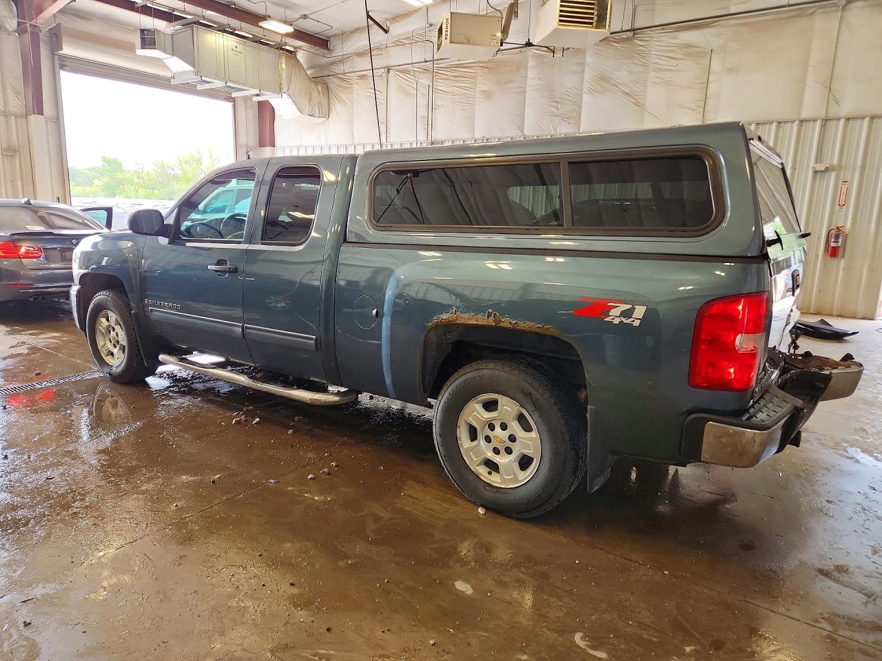 2009 CHEVROLET SILVERADO K1500 LT photo 3