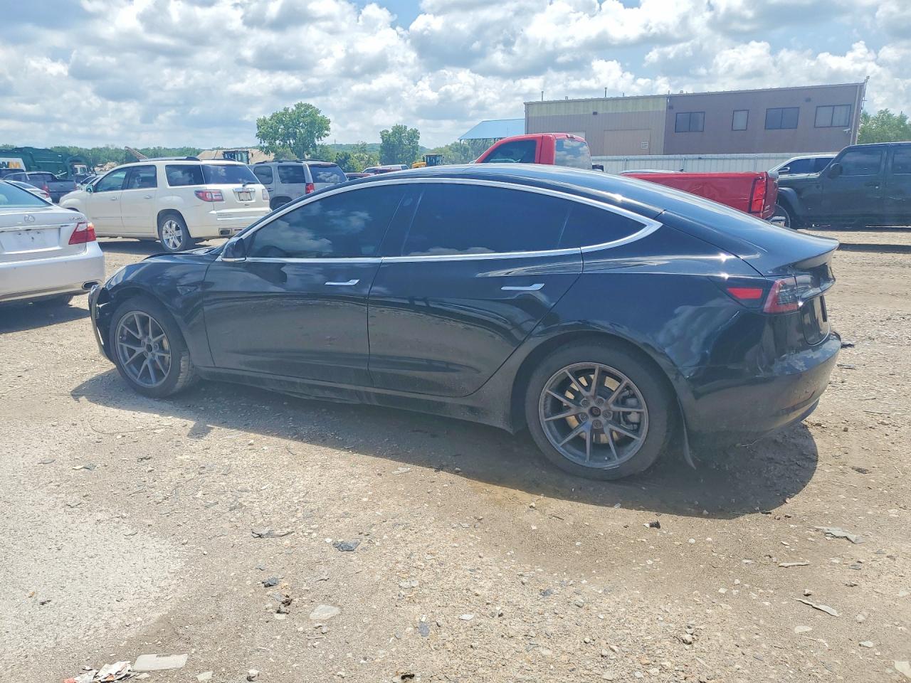 2018 TESLA MODEL 3 photo 4