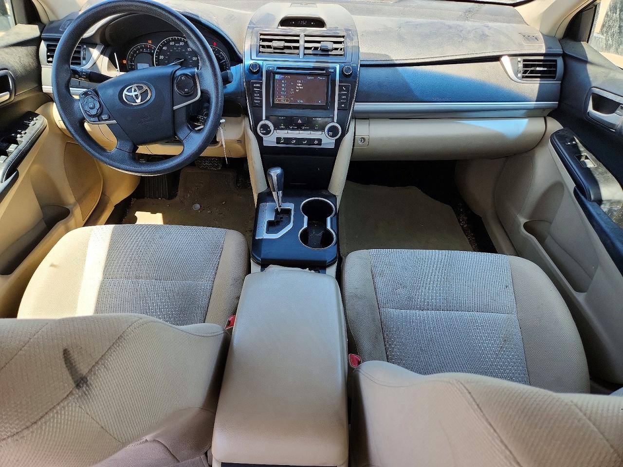 2012 TOYOTA CAMRY LE photo 15