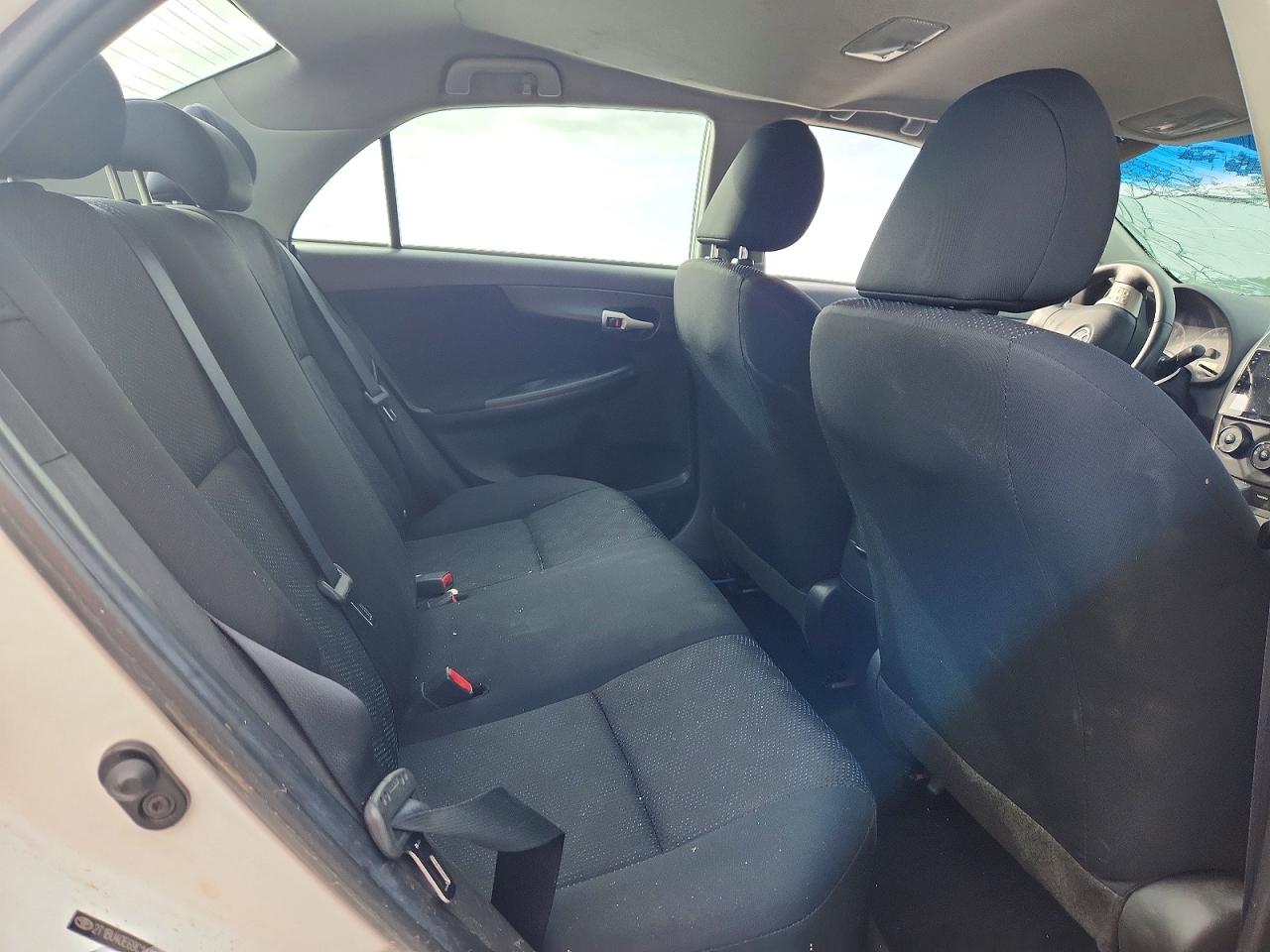 2009 TOYOTA COROLLA S photo 10