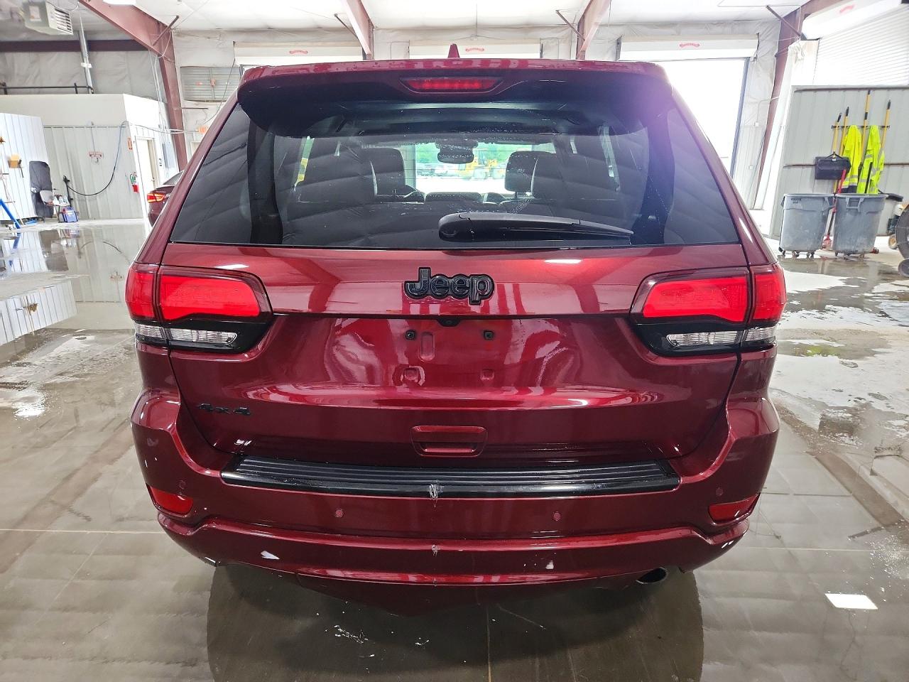 2018 JEEP GRAND CHEROKEE LAREDO photo 6