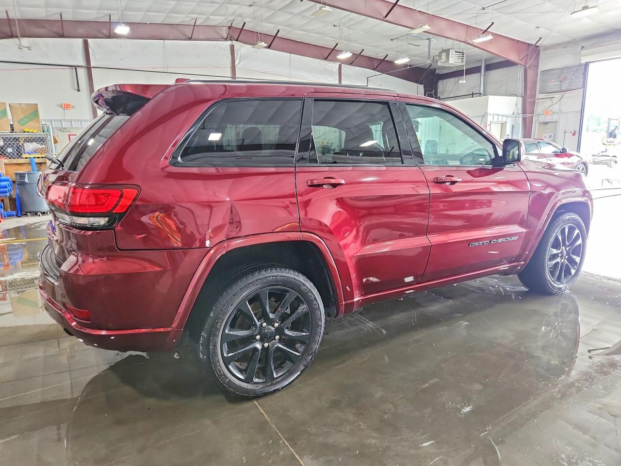 2018 JEEP GRAND CHEROKEE LAREDO photo 3
