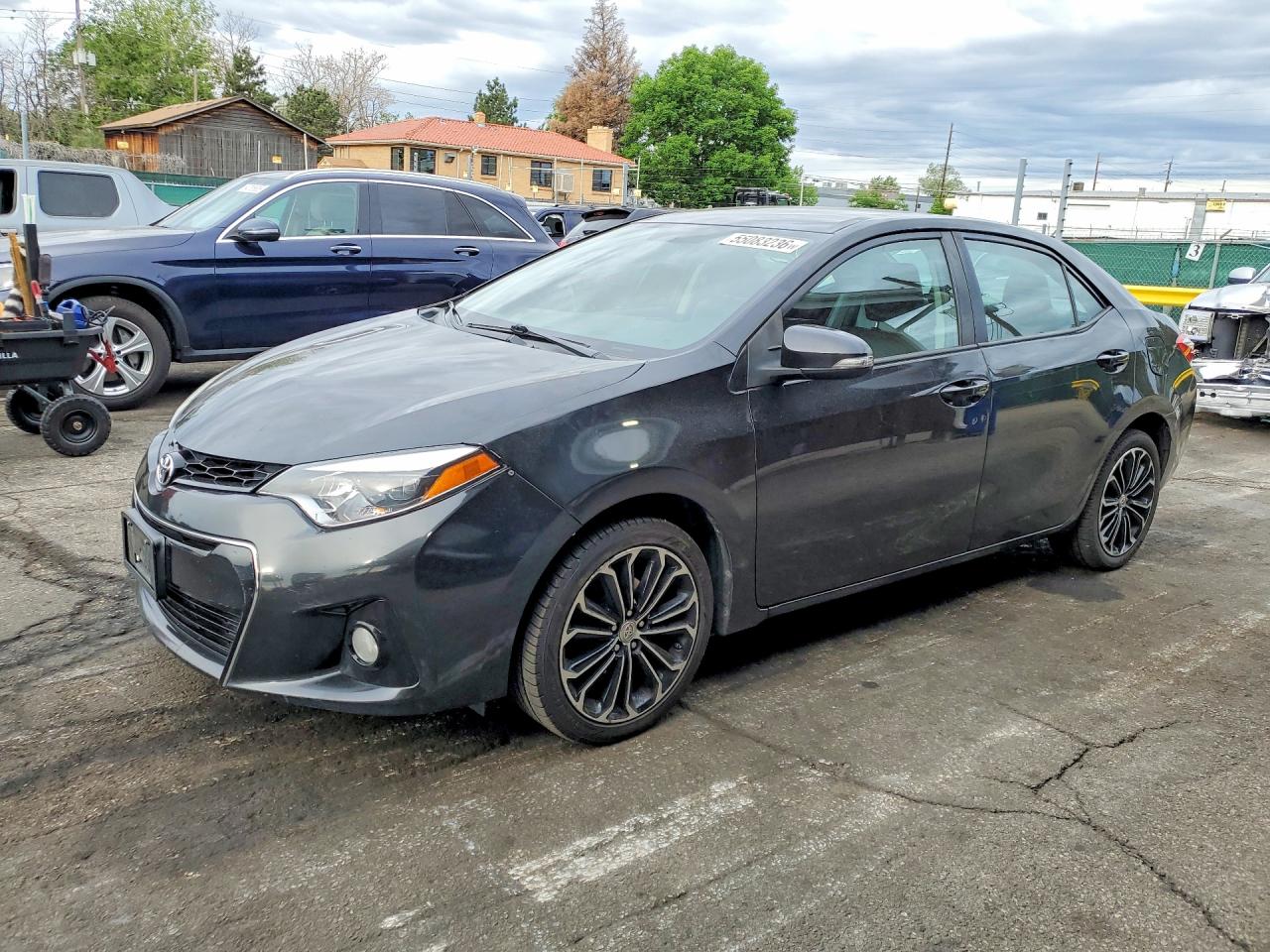 2015 TOYOTA COROLLA