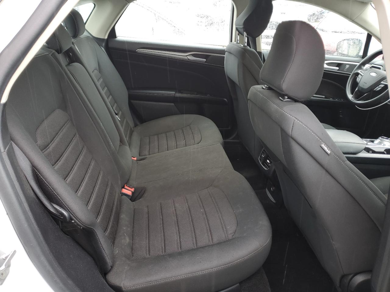 2020 FORD FUSION SE photo 19