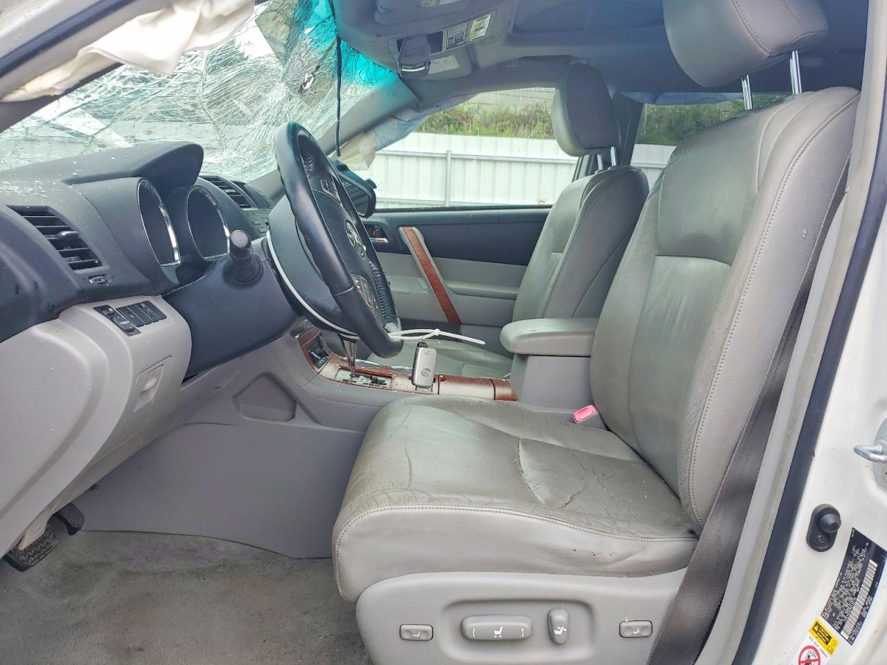 2009 TOYOTA HIGHLANDER LIMITED photo 7