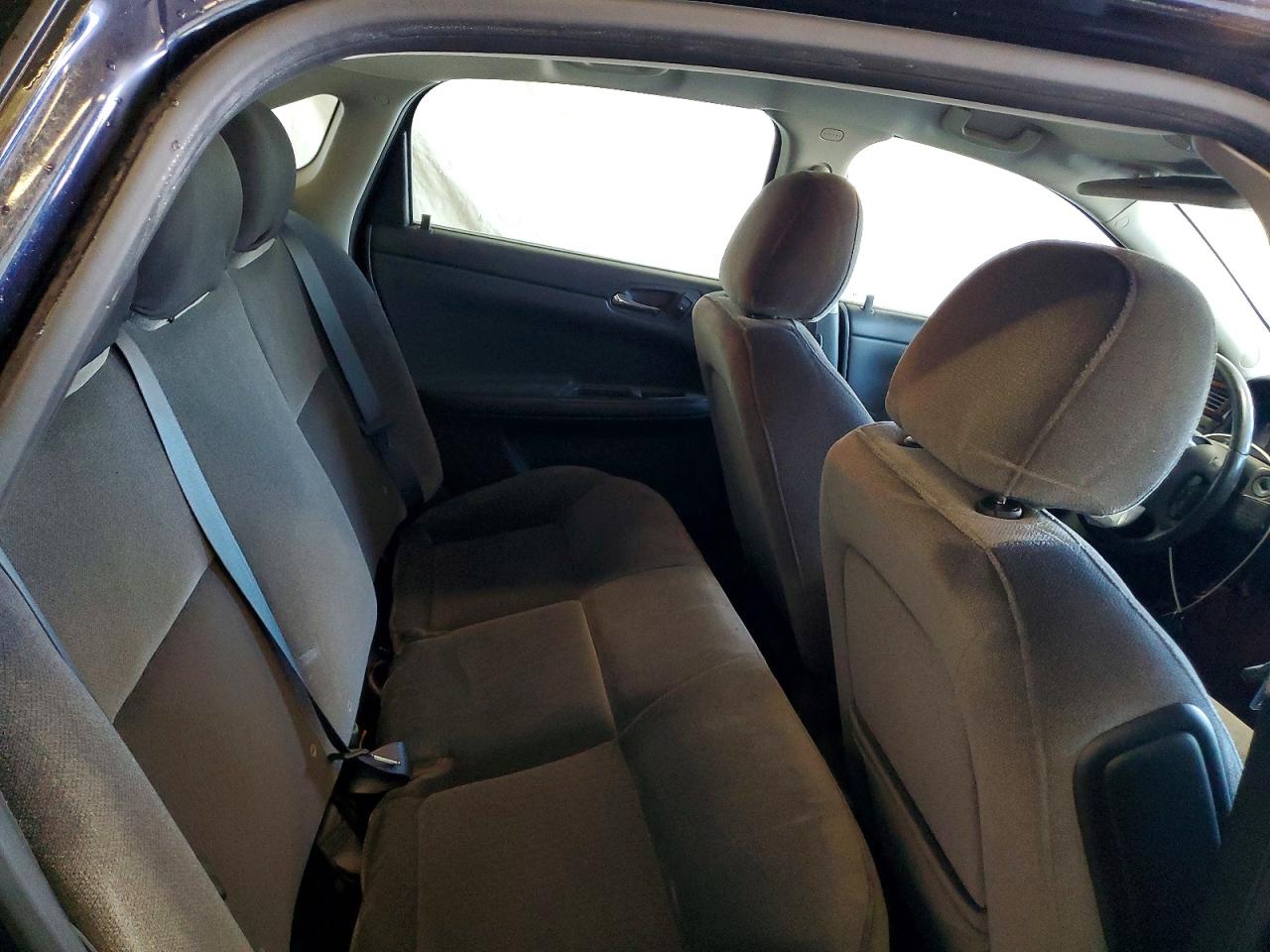 2011 CHEVROLET IMPALA LT photo 28