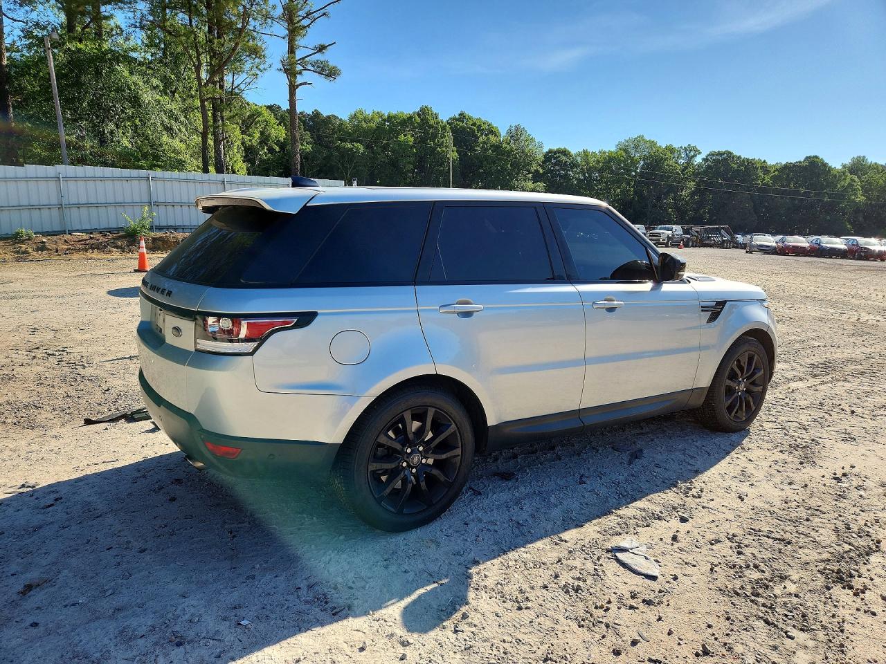 2017 LAND ROVER RANGE ROVER SPORT HSE photo 5