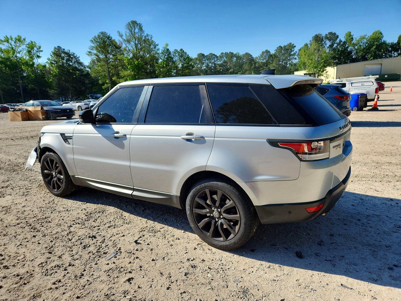 2017 LAND ROVER RANGE ROVER SPORT HSE photo 3