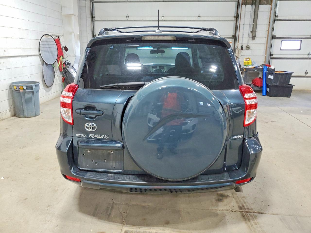 2010 TOYOTA RAV4 BASE photo 11