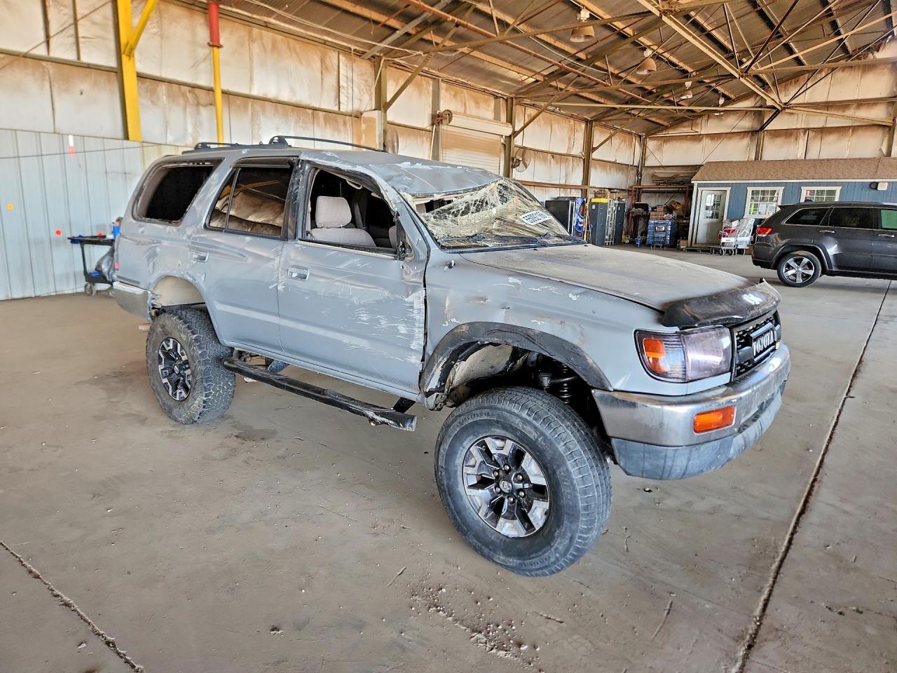 1998 TOYOTA 4RUNNER SR5 photo 10