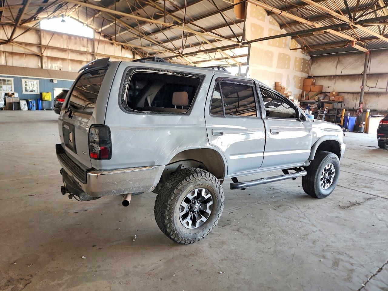 1998 TOYOTA 4RUNNER SR5 photo 7