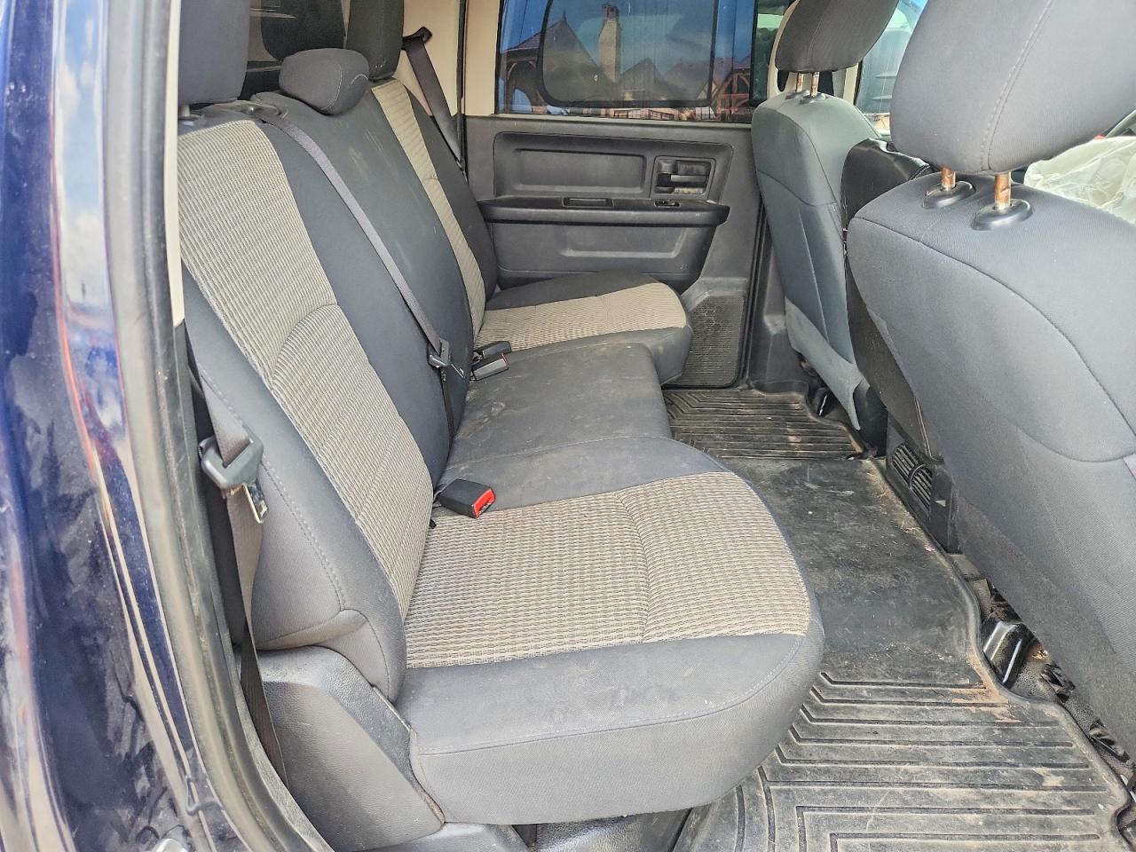 2012 DODGE RAM 3500 ST photo 10