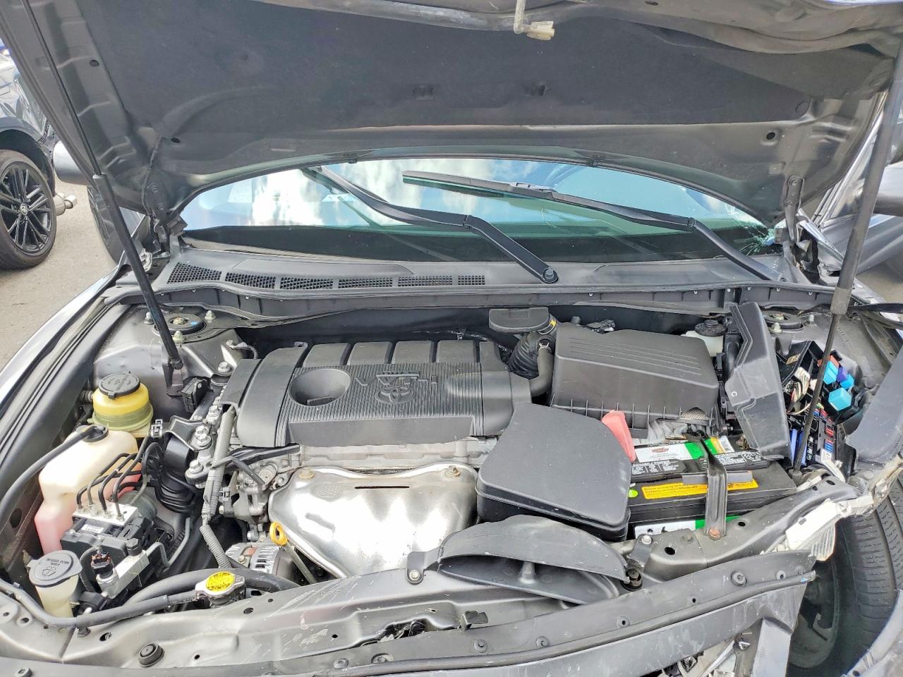 2011 TOYOTA CAMRY SE photo 21