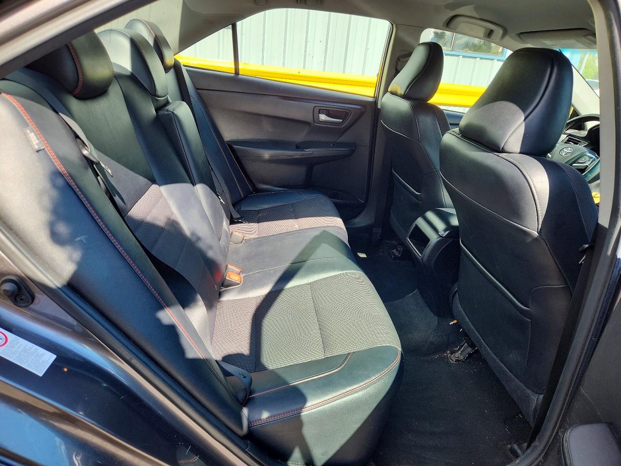 2016 TOYOTA CAMRY SE photo 10