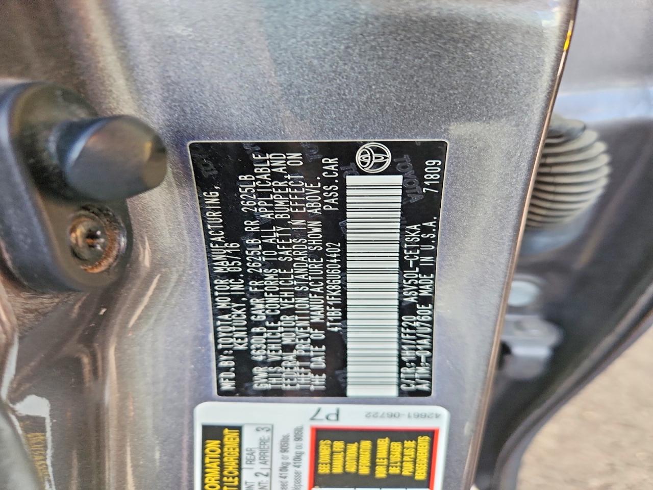 2016 TOYOTA CAMRY SE photo 12