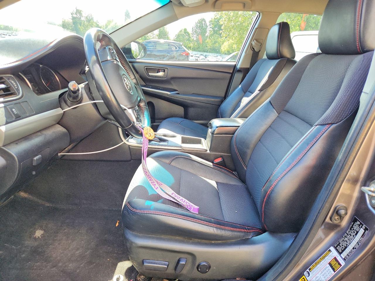 2016 TOYOTA CAMRY SE photo 7