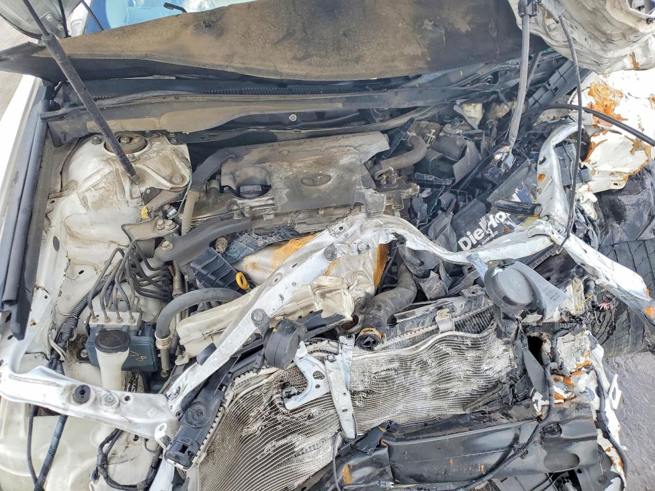 2012 TOYOTA CAMRY XLE photo 21