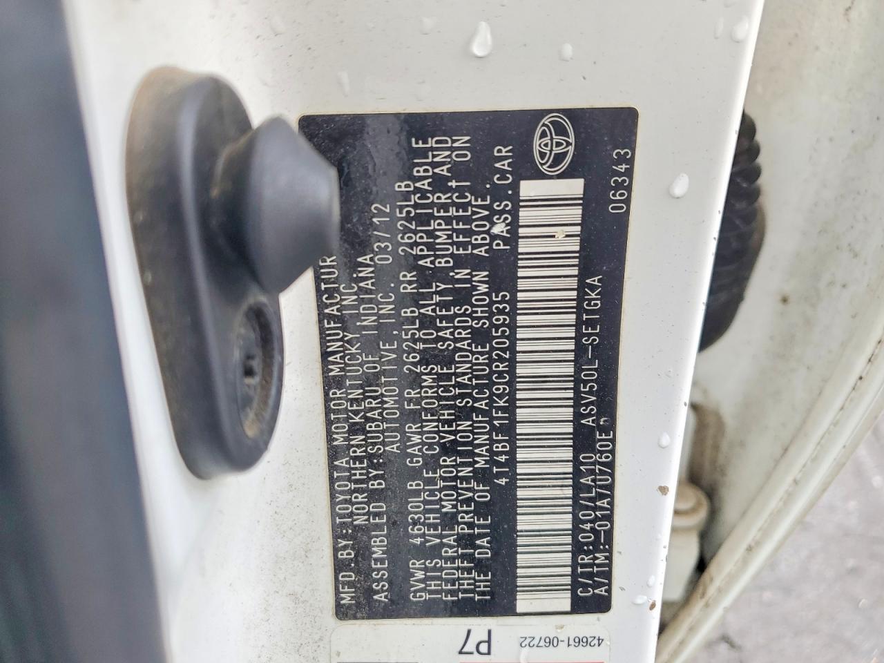 2012 TOYOTA CAMRY XLE photo 25