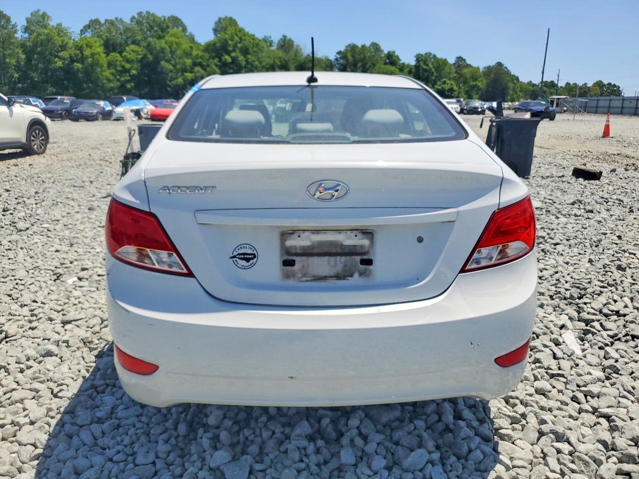 2017 HYUNDAI ACCENT SE photo 16