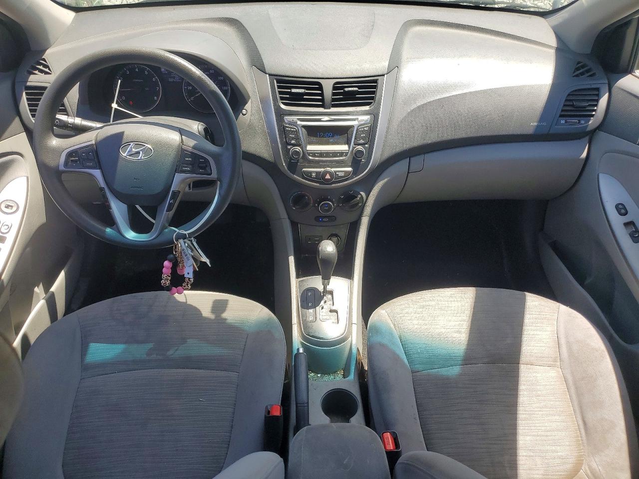 2017 HYUNDAI ACCENT SE photo 22